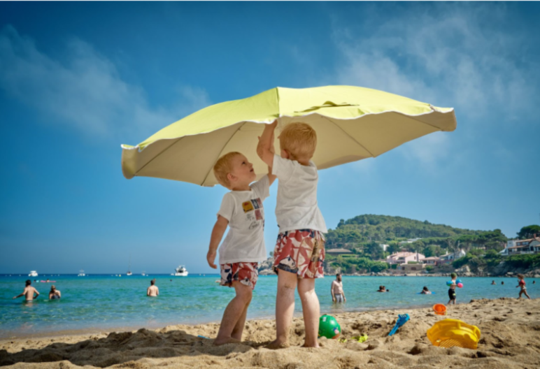 Топ 5 слънцезащитни кремове за деца