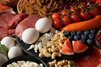 Храни, богати на протеини: таблица и ползи