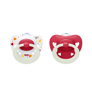 НУК ЗАЛЪГАЛКА SIGNATURE NIGHT СИЛИКОН 6-18М МОМИЧЕ 2БР 10176324