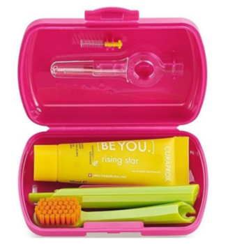 КУРАПРОКС КОМПЛЕКТ ЦИКЛАМА ЗА ПЪТ BE YOU ПЗ С ГРЕЙПФРУТ И БЕРГАМОТ 10МЛ+ИНТЕРД. ЧЕТКА Х2+ЧЗ 5460