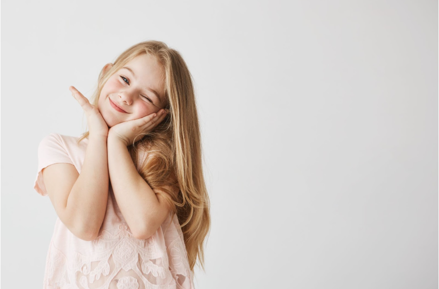 Усмихнато момиче